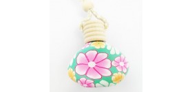  ? Polymer Clay Perfume PendantTriangle Essential Oil Bottles Car Hanging Decorations (Random Color)
